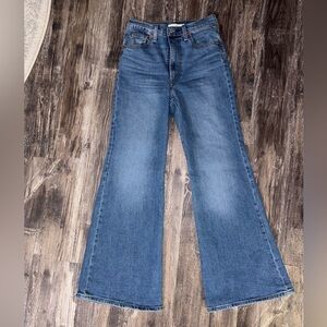 👖💙 NWOT LEVI’S RIBCAGE BELL 🔔 JEANS SIZE 27👖💙